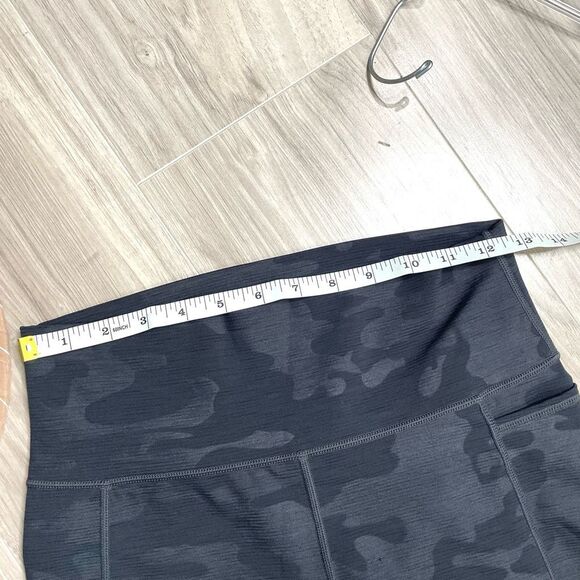 Sweaty Betty Super Sculpt Pocket Camo Leggings In Black Camo Embossed Size M - Picture 9 of 11